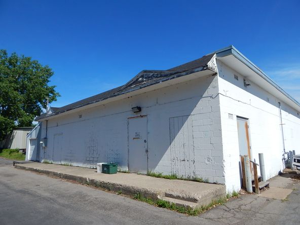 6006 New Hartford St, Wolcott, NY 14590
